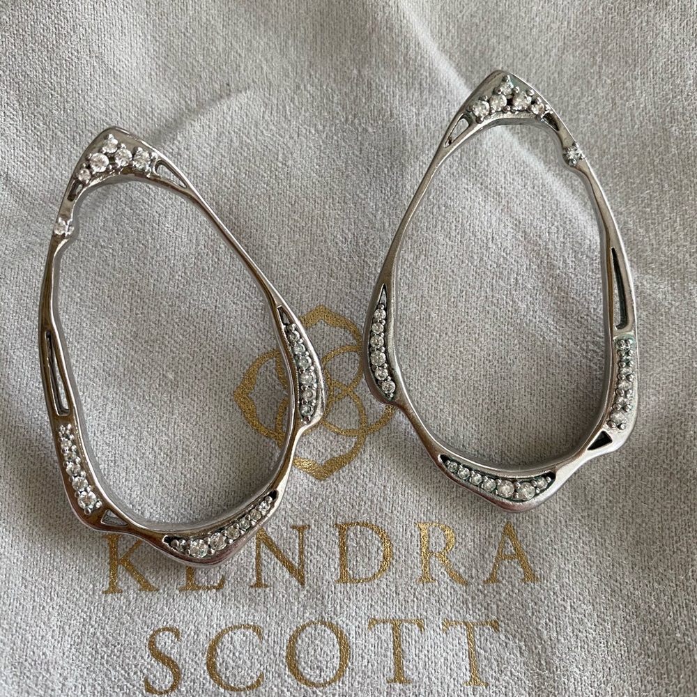 Kendra Scott Earrings!